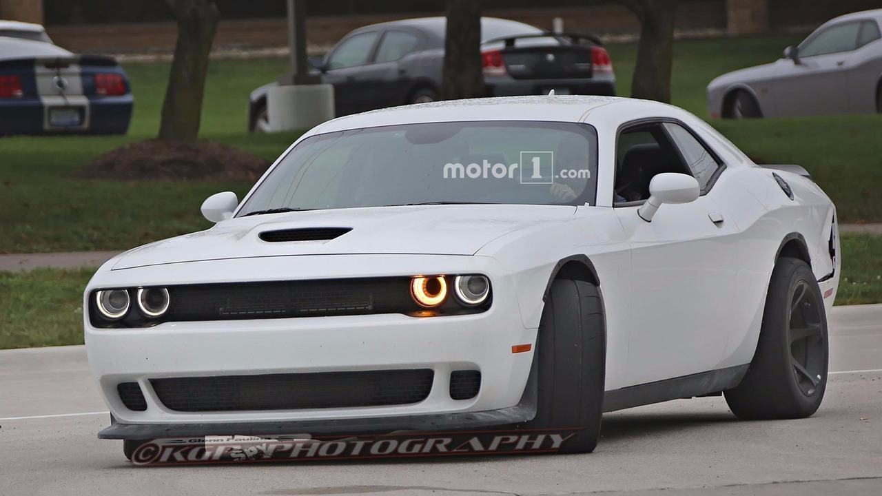 dodge-challenger-adr-spy-pics.jpg