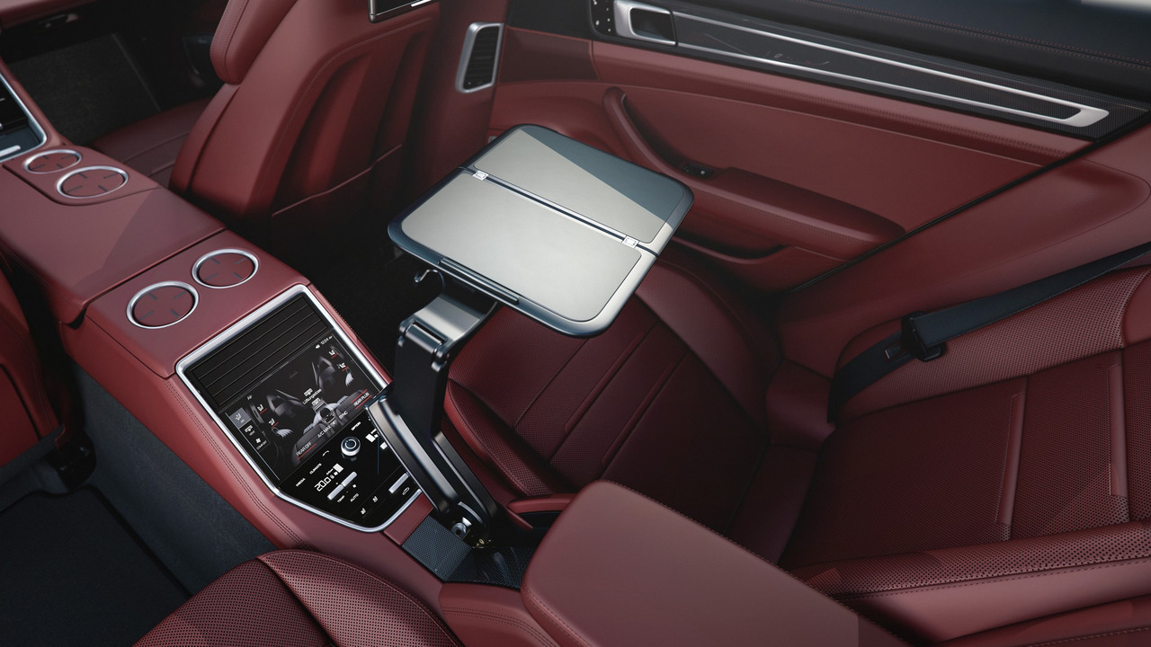 2017 Porsche Panamera Executive