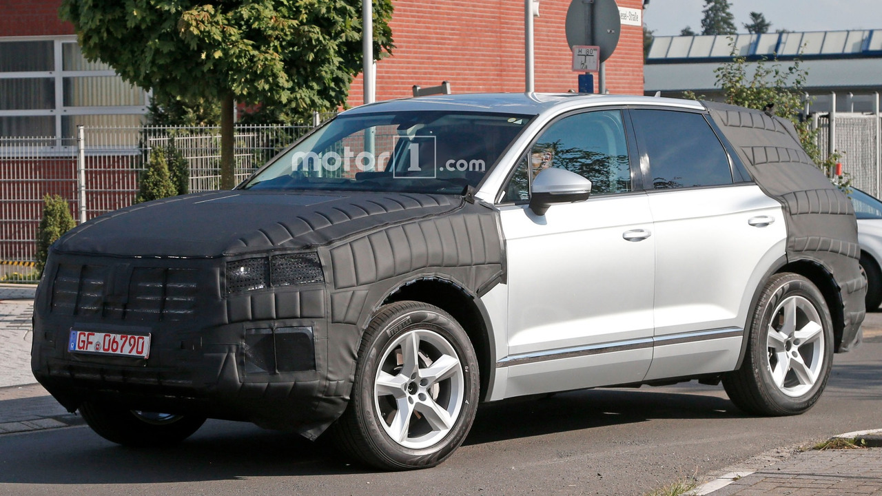 volkswagen-touareg-spy-photos.jpg