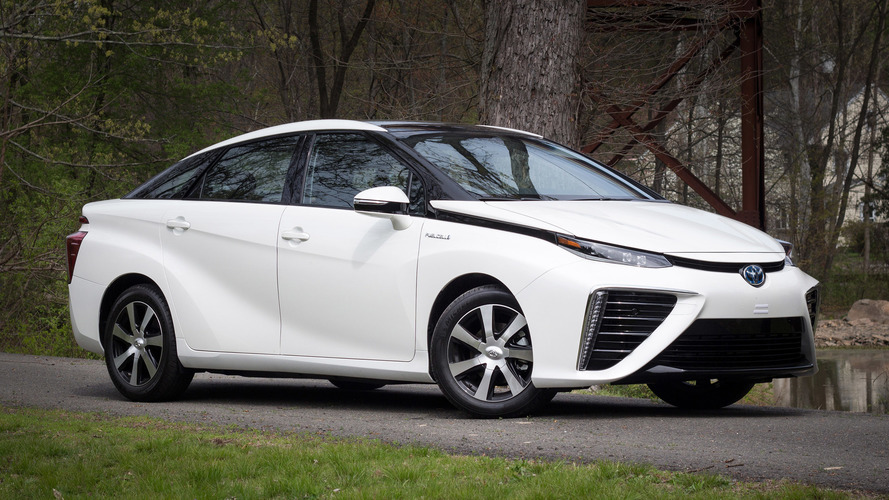 Photos 2017 Toyota Mirai