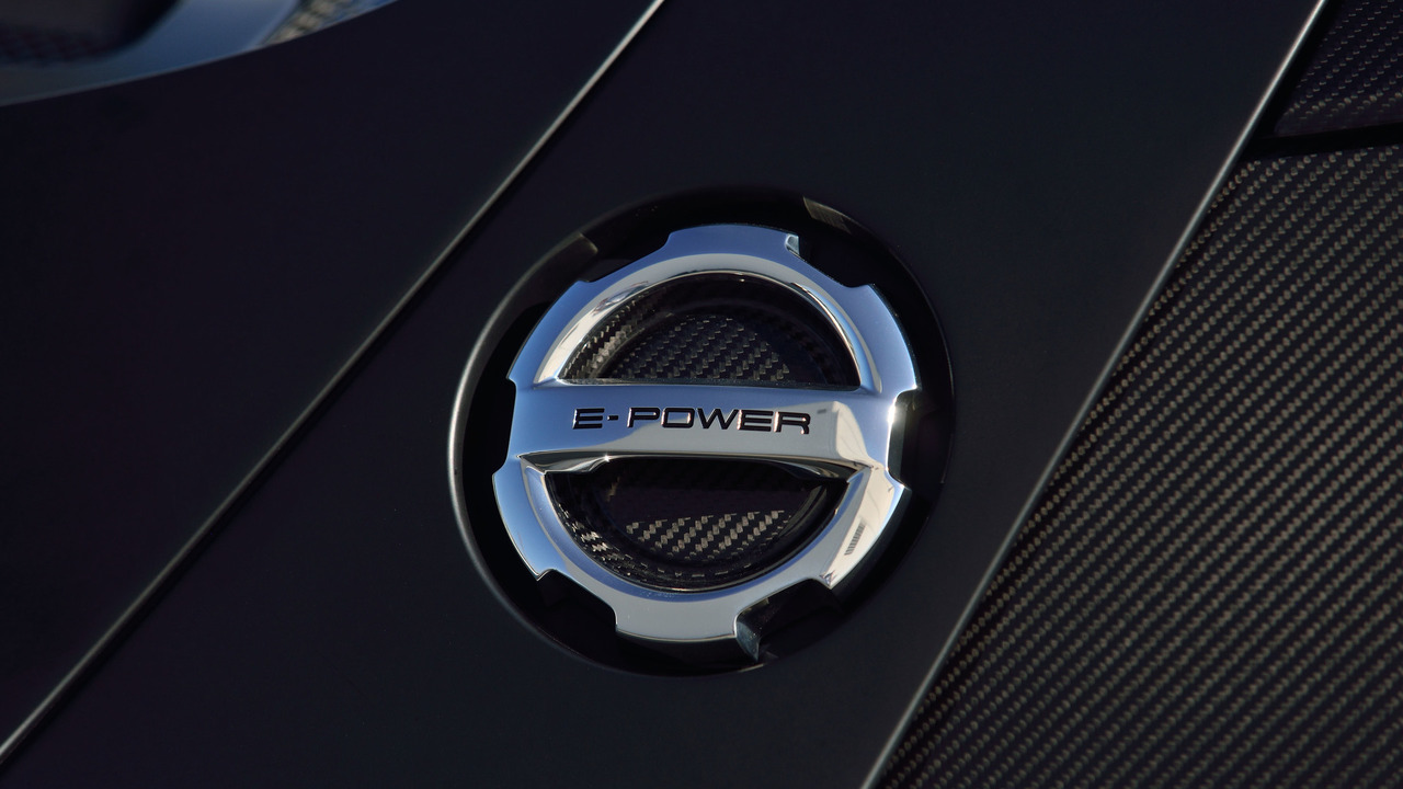 2015 Porsche 918 Spyder Weissach auction