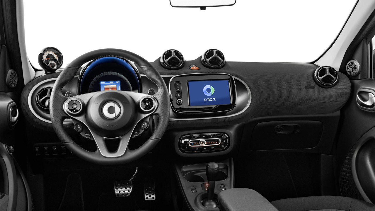 2017 Smart ForFour Crosstown Edition