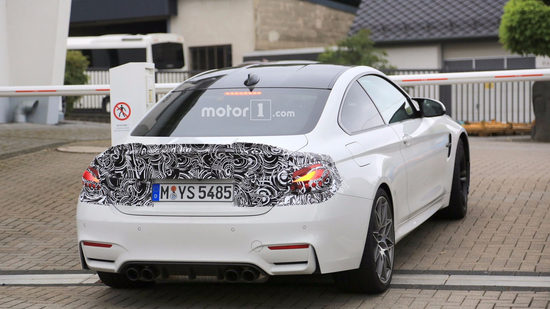 2017-bmw-m4-facelift-spy-photo.jpg