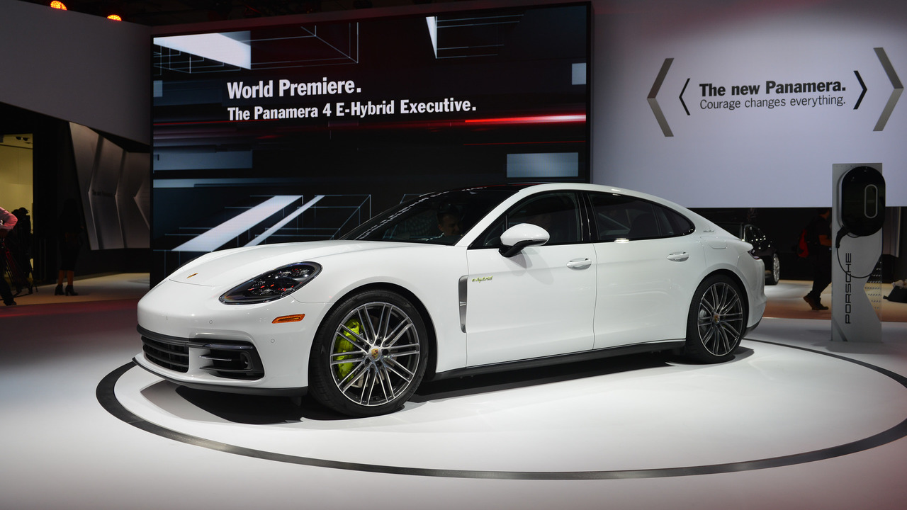 2017 Porsche Panamera 4 E-Hybrid Executive: LA 2016